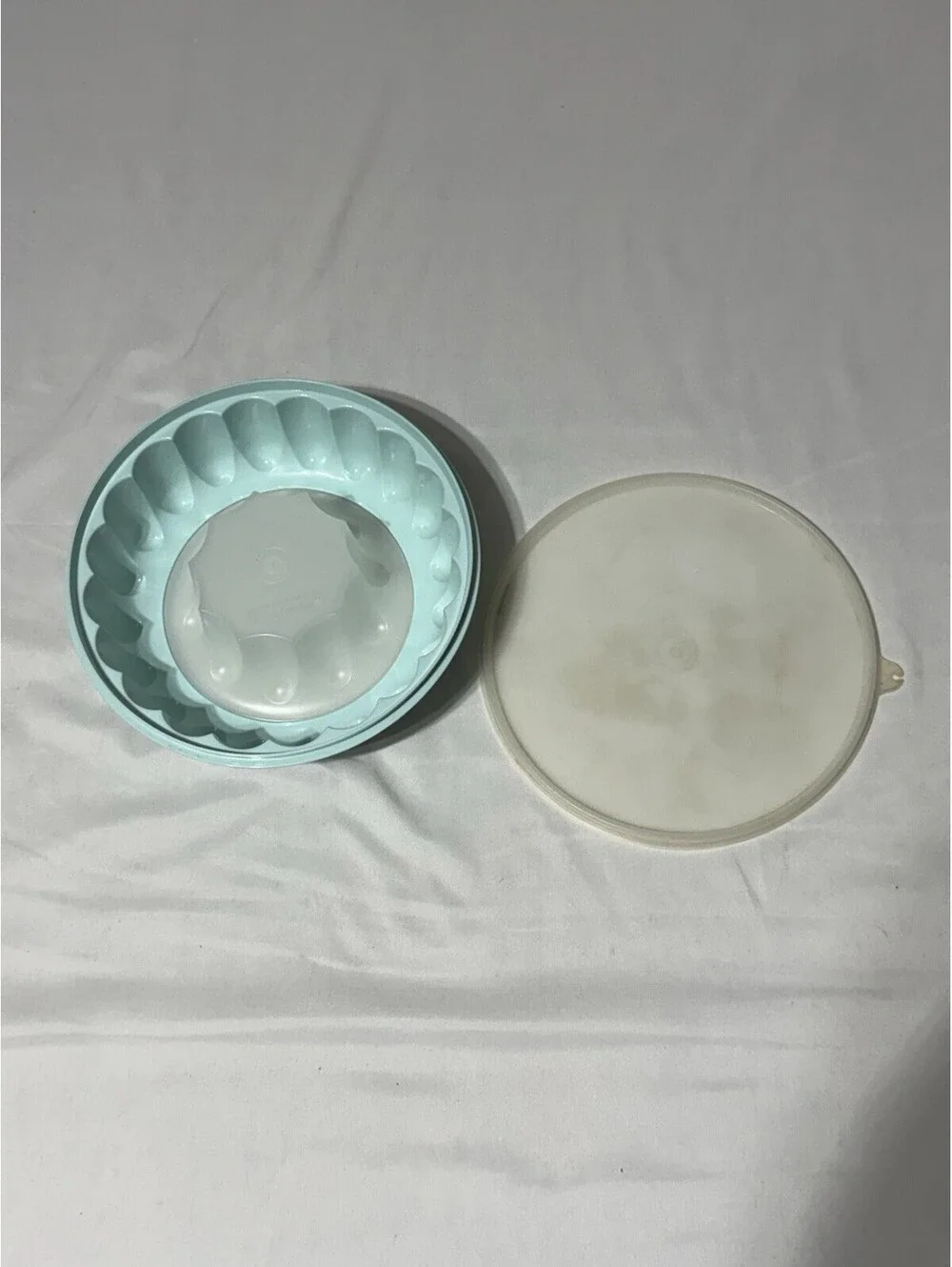 Tupperware 9